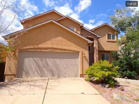 Photo of 532 Crown Hill Mesa Drive, Colorado Springs, CO 80905 (MLS # R12776091) Photo of 532 Crown Hill Mesa Drive, Colorado Springs, CO 80905 (MLS # R12776091)