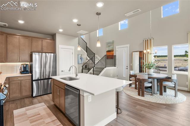 6853 Hudson Guild View