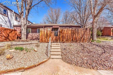 Photo of 172 Bonnymede Road, Pueblo, CO 81001 (MLS # 6435171) Photo of 172 Bonnymede Road, Pueblo, CO 81001 (MLS # 6435171)