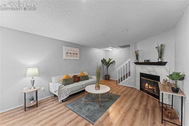 4556 Lamplighter Circle