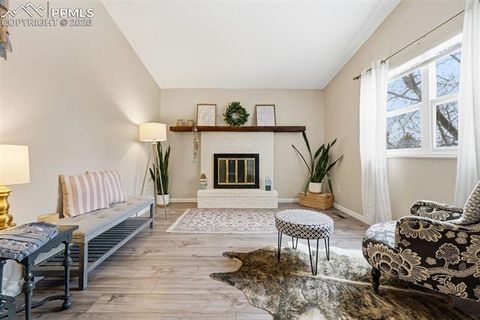 Tiny photo for 5559 Descanso Circle, Colorado Springs, CO 80918 (MLS # 9689620)