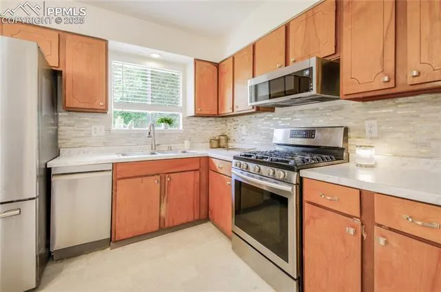 Colorado Springs, Colorado 80910, United States, 4 Bedrooms Bedrooms, ,2 BathroomsBathrooms,Residential,Active,173938