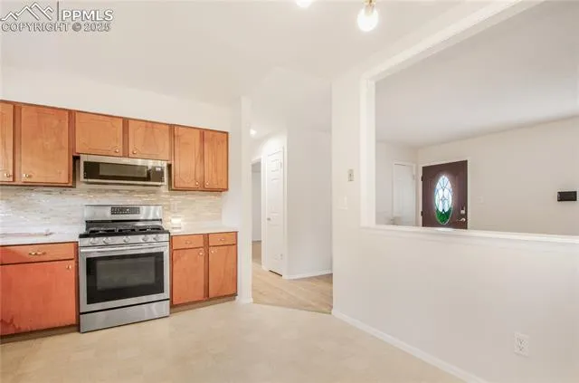 Colorado Springs, Colorado 80910, United States, 4 Bedrooms Bedrooms, ,2 BathroomsBathrooms,Residential,Active,173938