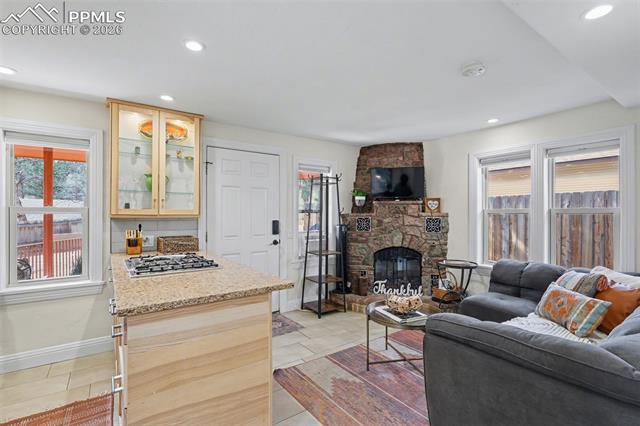 1702-1/2 W Cheyenne Road