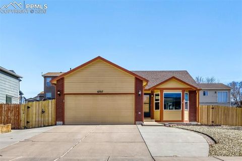 Photo of 6707 Fountain Ridge Circle, Fountain, CO 80817 (MLS # 5672297)