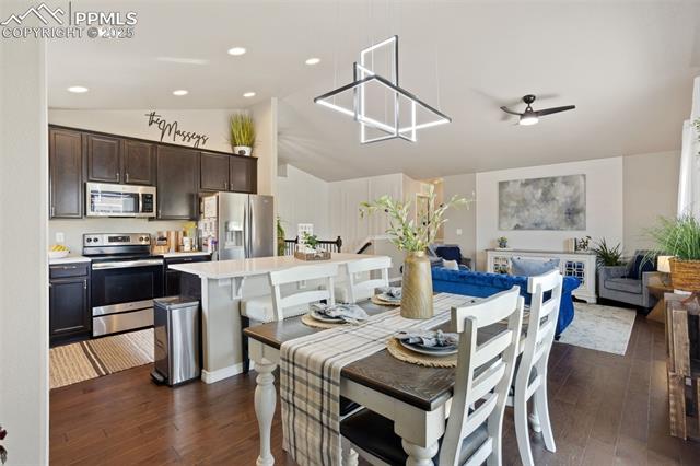 1216 Night Blue Circle