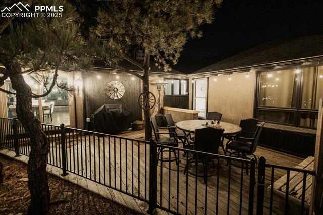 1420 Point Of The Pines Drive