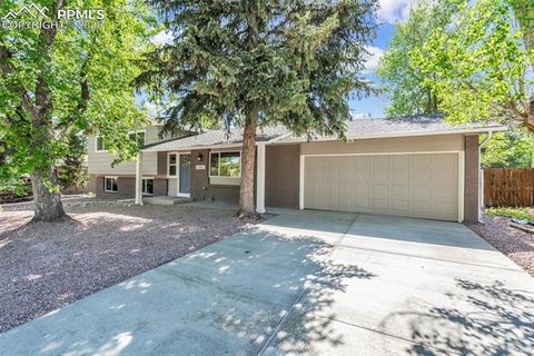 4906 Crestwood Drive Colorado Springs CO 80918