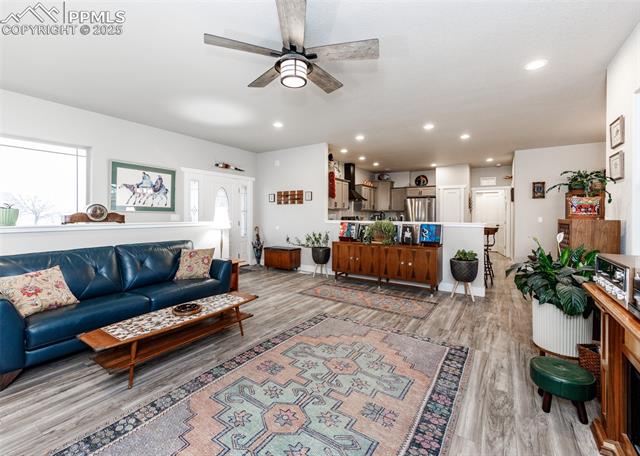 1317 N Vermillion Court