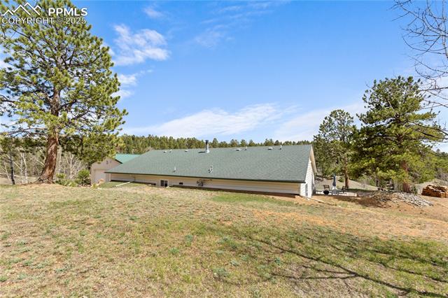 867 Twin Lakes Drive