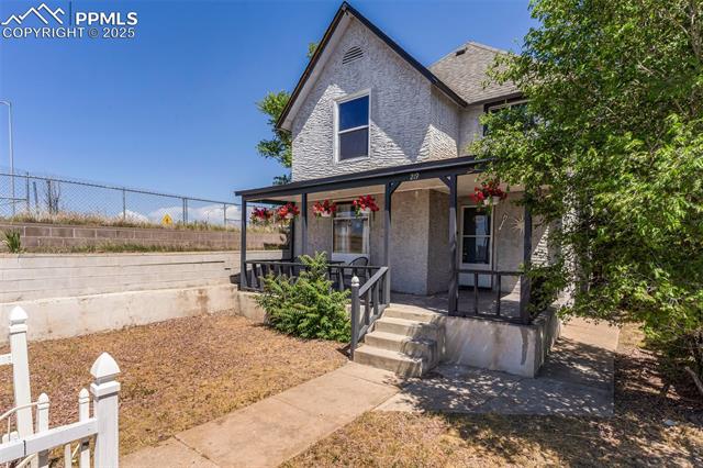 219 E 2nd Street