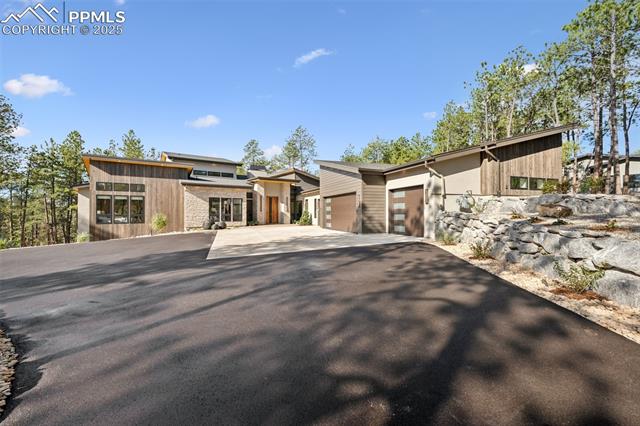 300 Grandwood Drive
