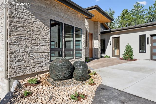 300 Grandwood Drive
