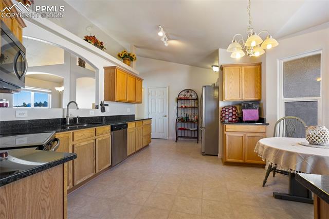 17950 Cumbres Road