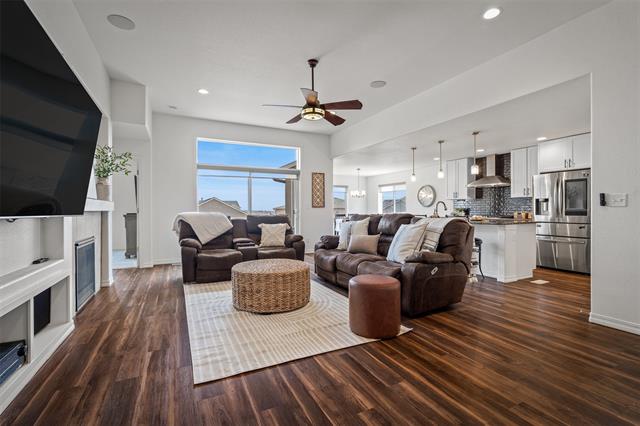 6678 Cumbre Vista Way