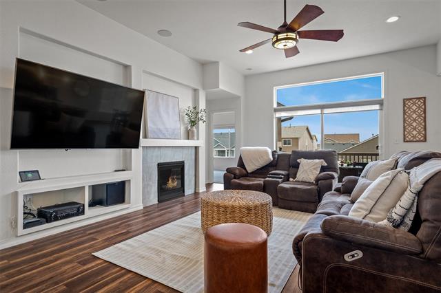 6678 Cumbre Vista Way