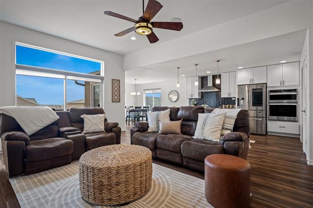 6678 Cumbre Vista Way