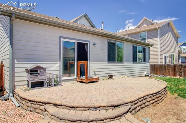 7627 Loopout Grove