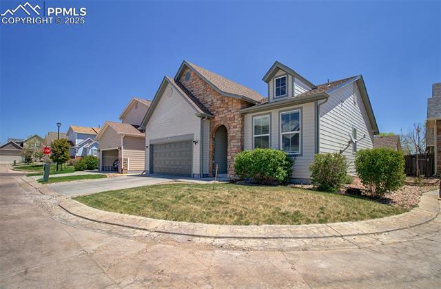 7627 Loopout Grove