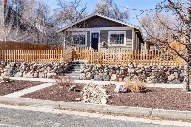 MLS: R11620388