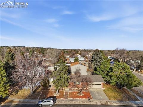 Tiny photo for 2918 Flintridge Square, Colorado Springs, CO 80918 (MLS # 8408827)