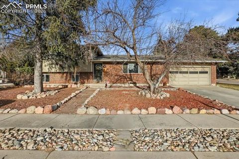 Photo of 2918 Flintridge Square, Colorado Springs, CO 80918 (MLS # 8408827)