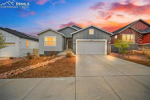 Photo of 6618 Cumbre Vista Way, Colorado Springs, CO 80924 (MLS # 7846886)