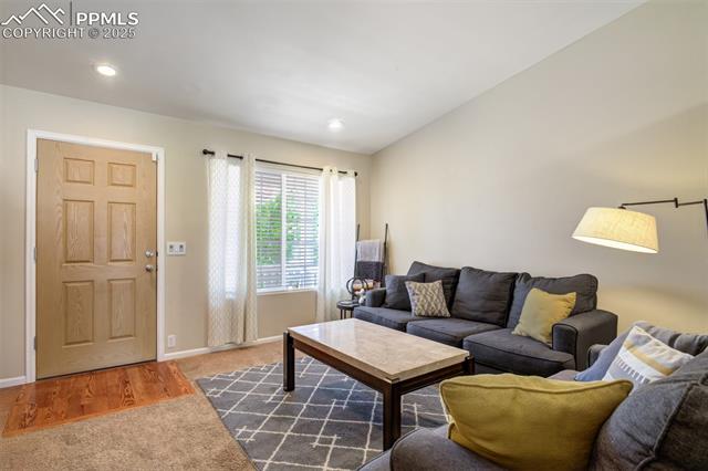 7275 Bentwater Drive