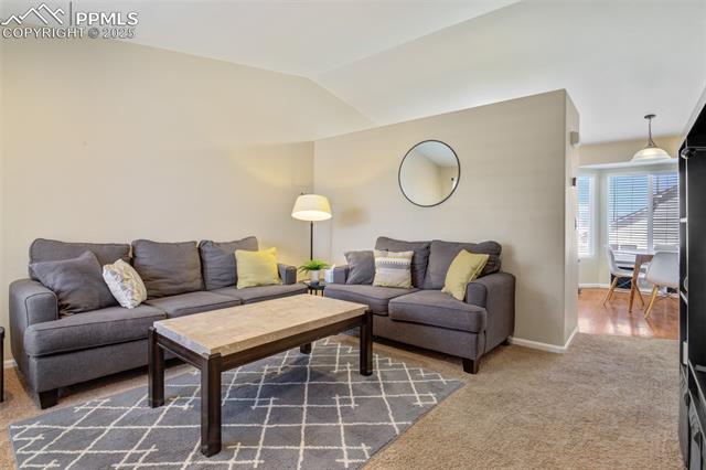 7275 Bentwater Drive
