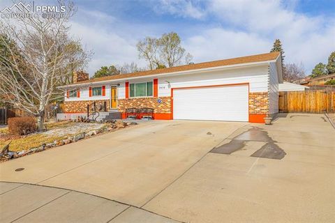 Photo of 5450 Flintridge Drive, Colorado Springs, CO 80918 (MLS # 1555054)