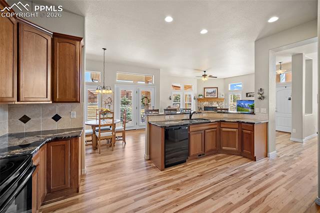 13105 Cake Bread Heights