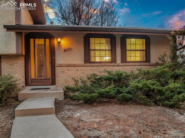 3620 N Carefree Circle