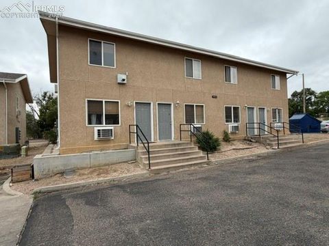 Photo of 1701 Oakshire Lane, Pueblo, CO 81001 (MLS # 1667615)