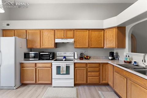 Tiny photo for 814 Edna Lane, Pueblo, CO 81005 (MLS # 1821702)