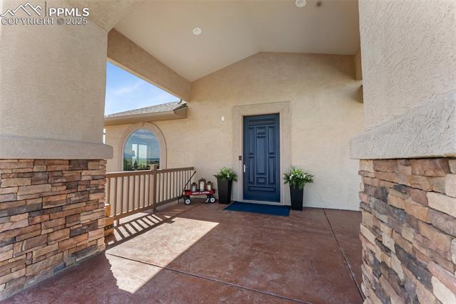 2123 W Las Flores Drive