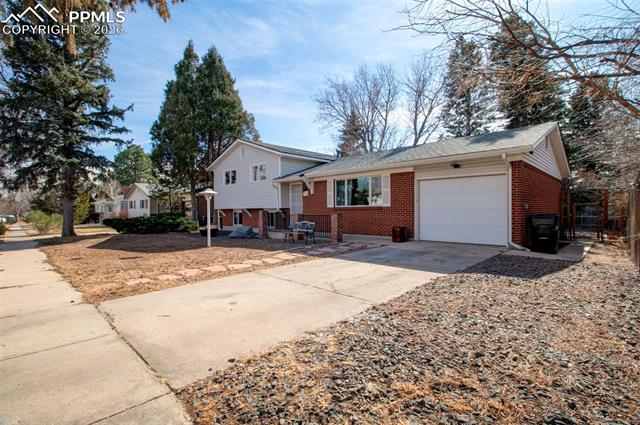 919 Dirksland Street