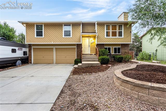 5461 Alteza Drive