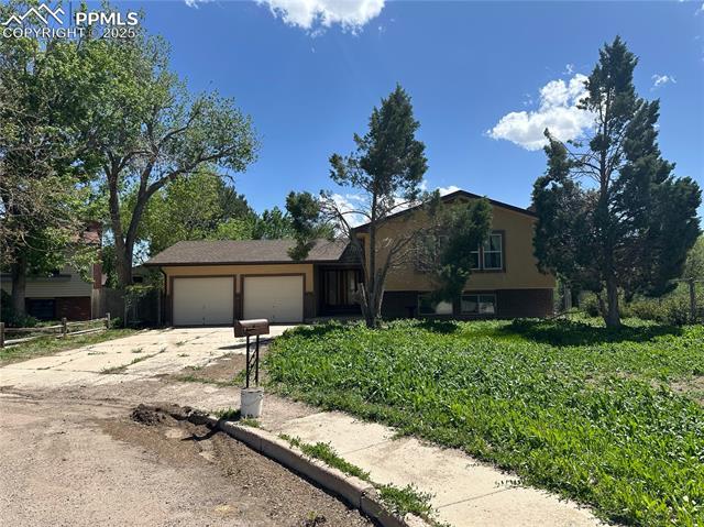 7460 Colonial Drive