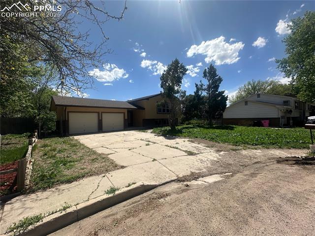 7460 Colonial Drive