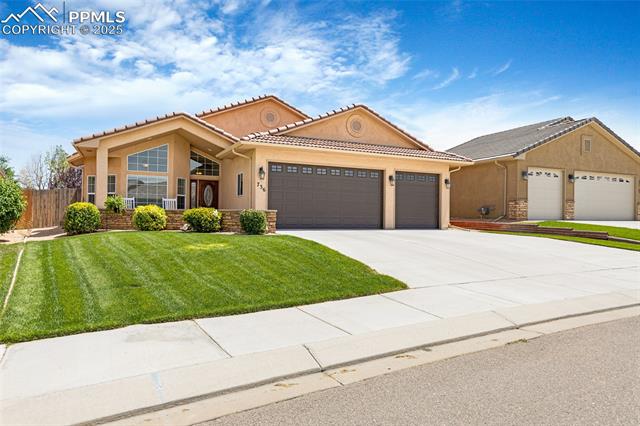 736 Aspencrest Drive