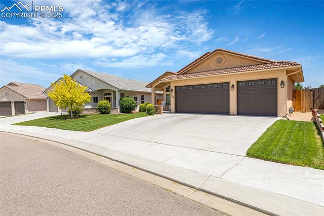 736 Aspencrest Drive