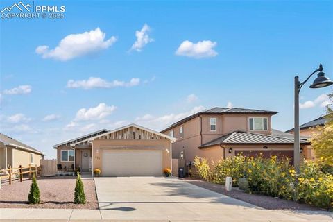Photo of 622 Cowboy Way, Canon City, CO 81212 (MLS # 4519466)