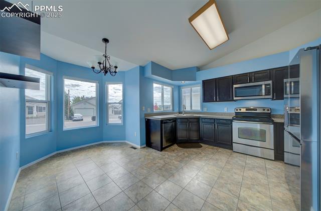 8072 Oliver Road