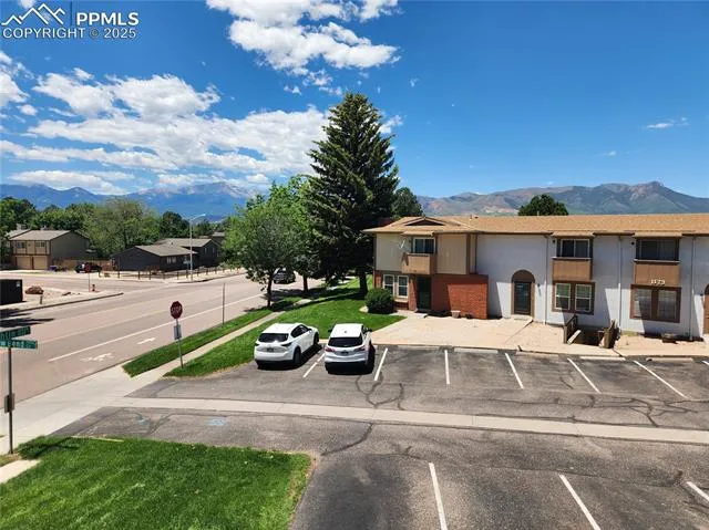 Colorado Springs, Colorado 80918, United States, 3 Bedrooms Bedrooms, ,2 BathroomsBathrooms,Residential,Active,152956