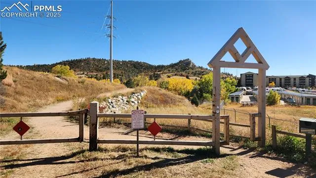 Colorado Springs, Colorado 80918, United States, 3 Bedrooms Bedrooms, ,2 BathroomsBathrooms,Residential,Active,152956