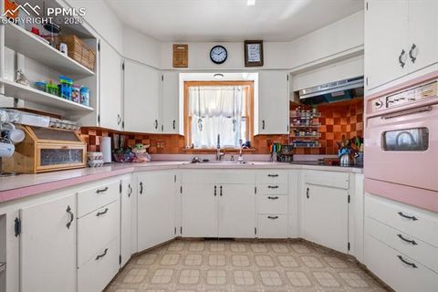 Tiny photo for 522 Madison Street, Pueblo, CO 81004 (MLS # 9237969)