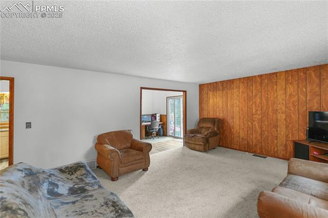1204 W Lorraine Avenue