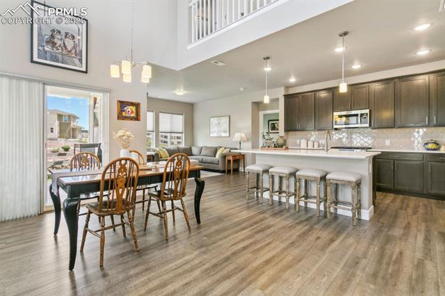 10093 Green Thicket Grove