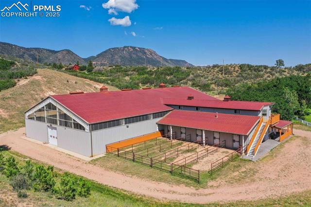 3572 White Bear Point