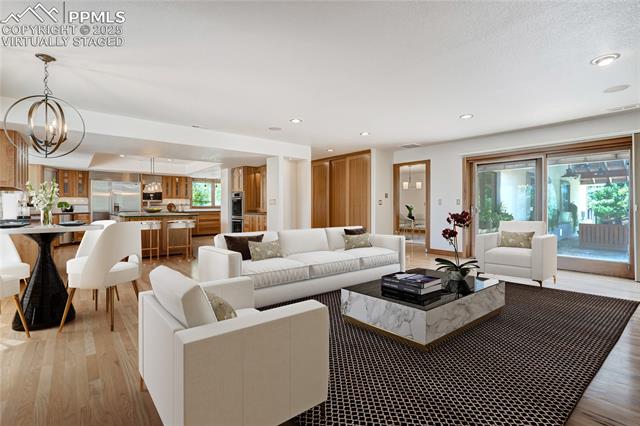 3572 White Bear Point
